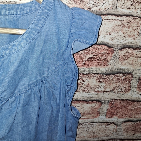 LOFT | 100% Lyrocell Ruffle Shoulder Pullover Chambray Top - Blue - Picture 4 of 15